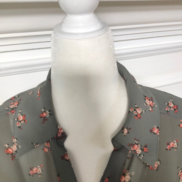 🌺Style & Co floral sheer button down top🌺 - Picture 6 of 9